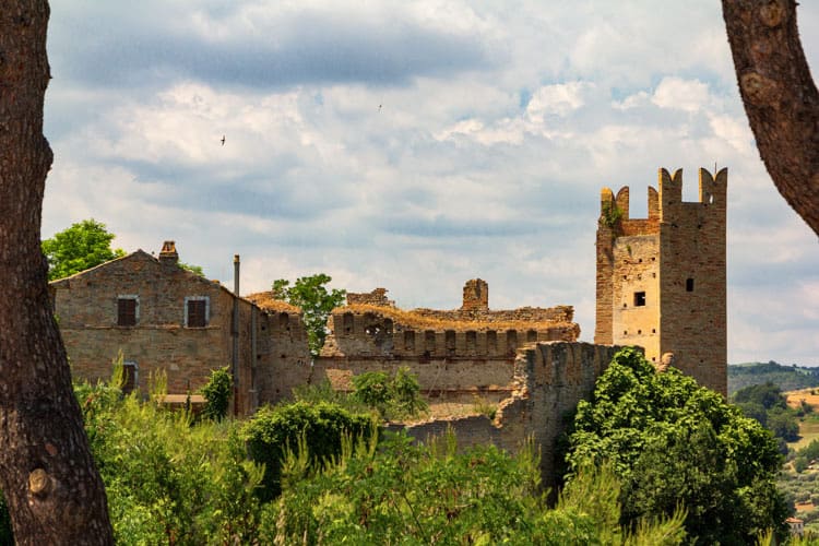 5 Must captivating Villages to visit in le Marche region 1 5 Must captivating Villages to visit in le Marche region