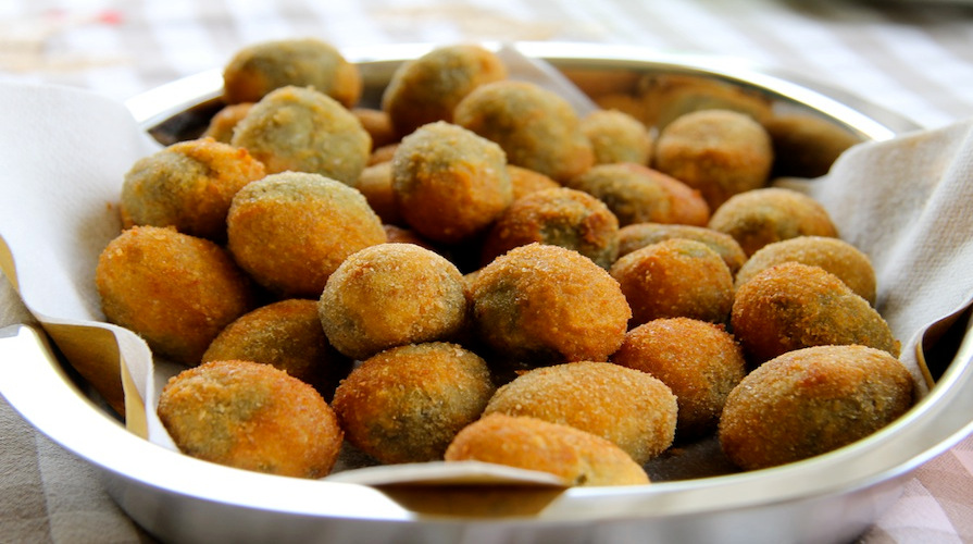 What to Do See and Eat in Marche region